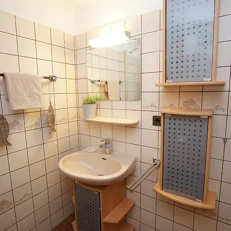 Strandloeper Apartment *
